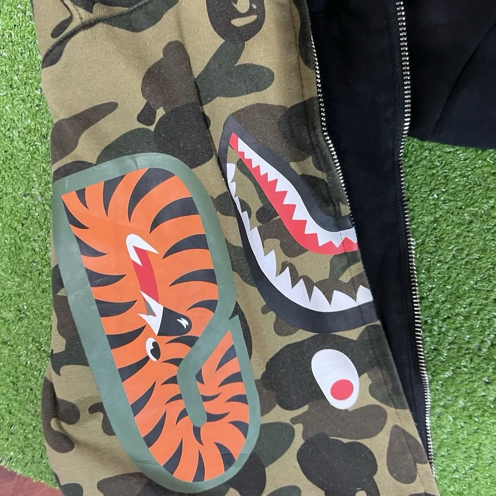 Bape A Bathing Ape Shark Hoodie LG WGM Tiger Camo Color Block Full Zip EUC - Picture 8 of 13
